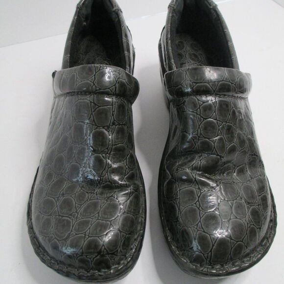 B.O.C. Born of Concept Gray Peggy Crocodile Print Slip-On Clogs Size 7.5/38.5 - Picture 3 of 16